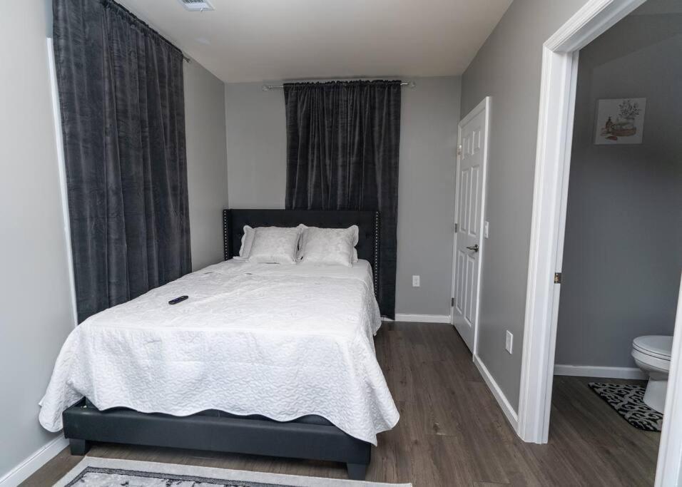 Elegant Apt By Ewr & Pennstation Newark Exterior photo